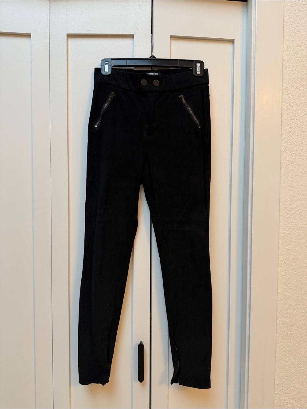 Zara Black Moto-Style Slim Jeggings with Zip Pockets